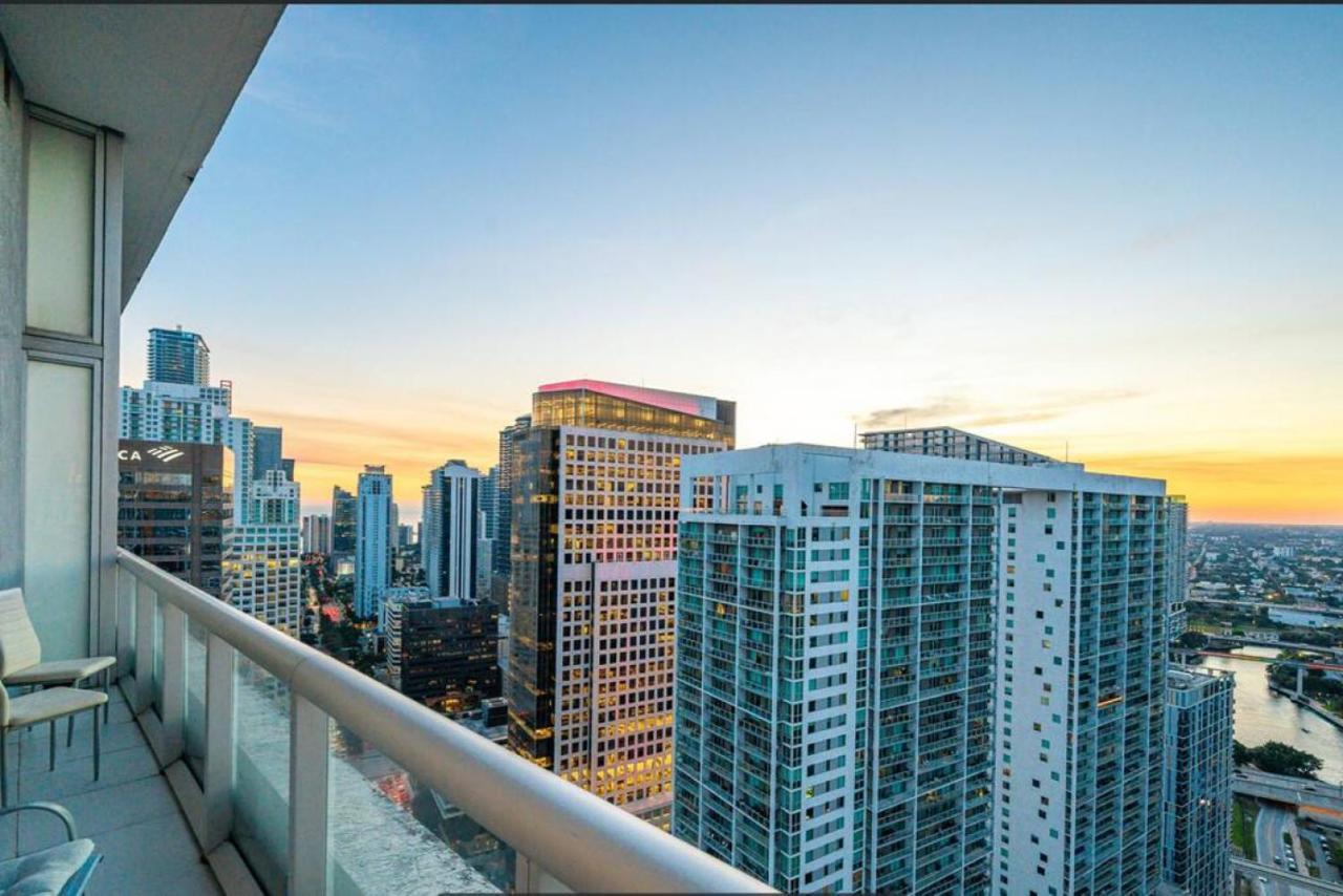 Beautiful One Bedroom Condo 16Ft Ceilings At The W Miami Exterior foto